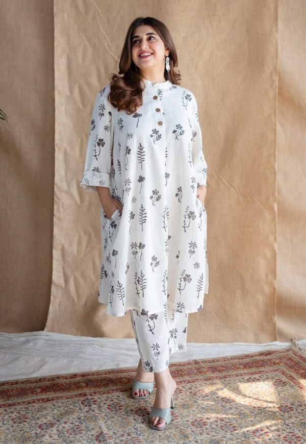Simple Yet Elegant Cotton Set for Summer Events - Image 2