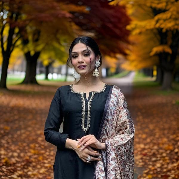 premium quality Kurta set with dupatta (2)_1735653012440-min premium quality Kurta set with dupatta - Image 3