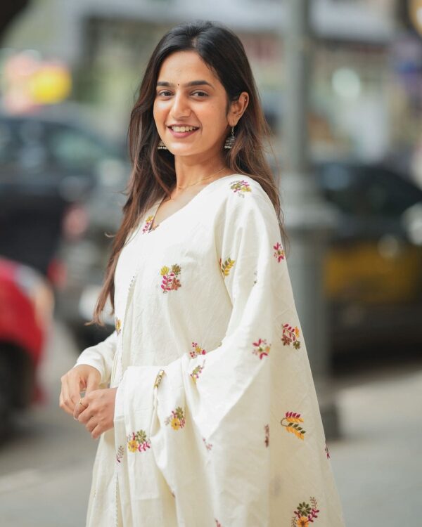Pure Cotton White Suit - Image 4
