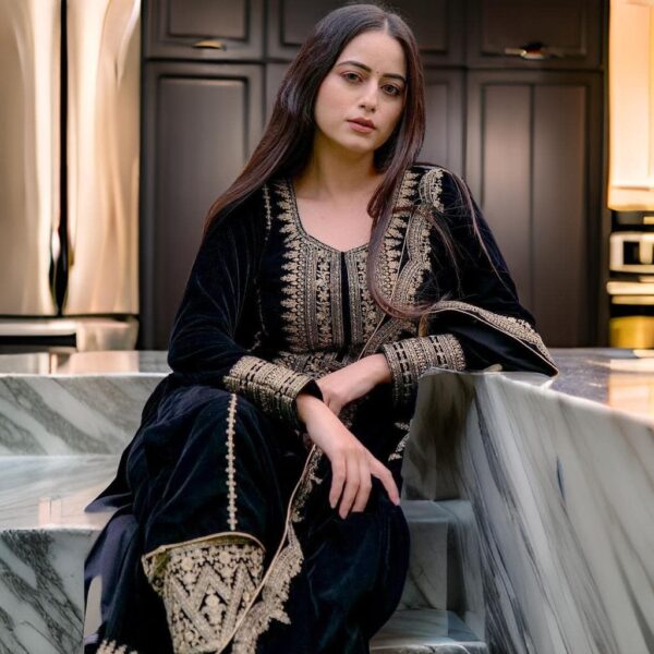Dupatta and Fully Stitched Bottom - Image 7