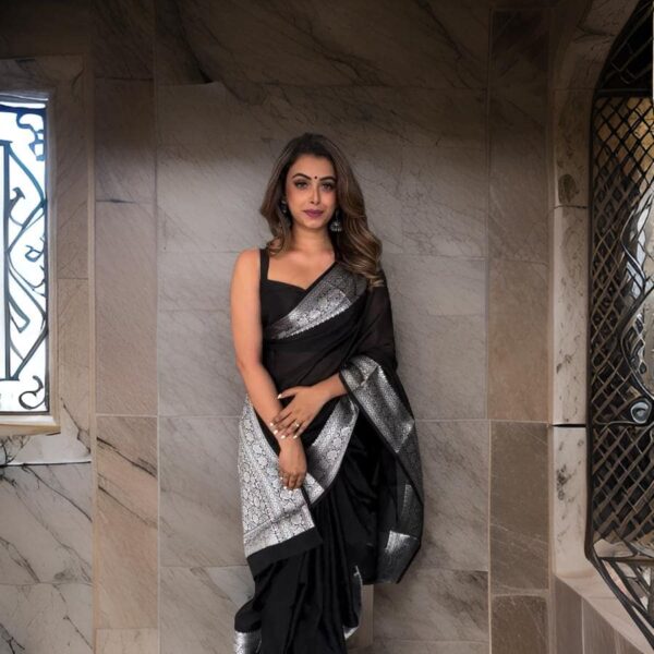 Elegant Black Kota Silk Saree with Silver Border & Mono Banglori Silk Blouse – 60% Off​